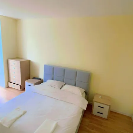 Tulip - Amazing Location Apartment Tirana